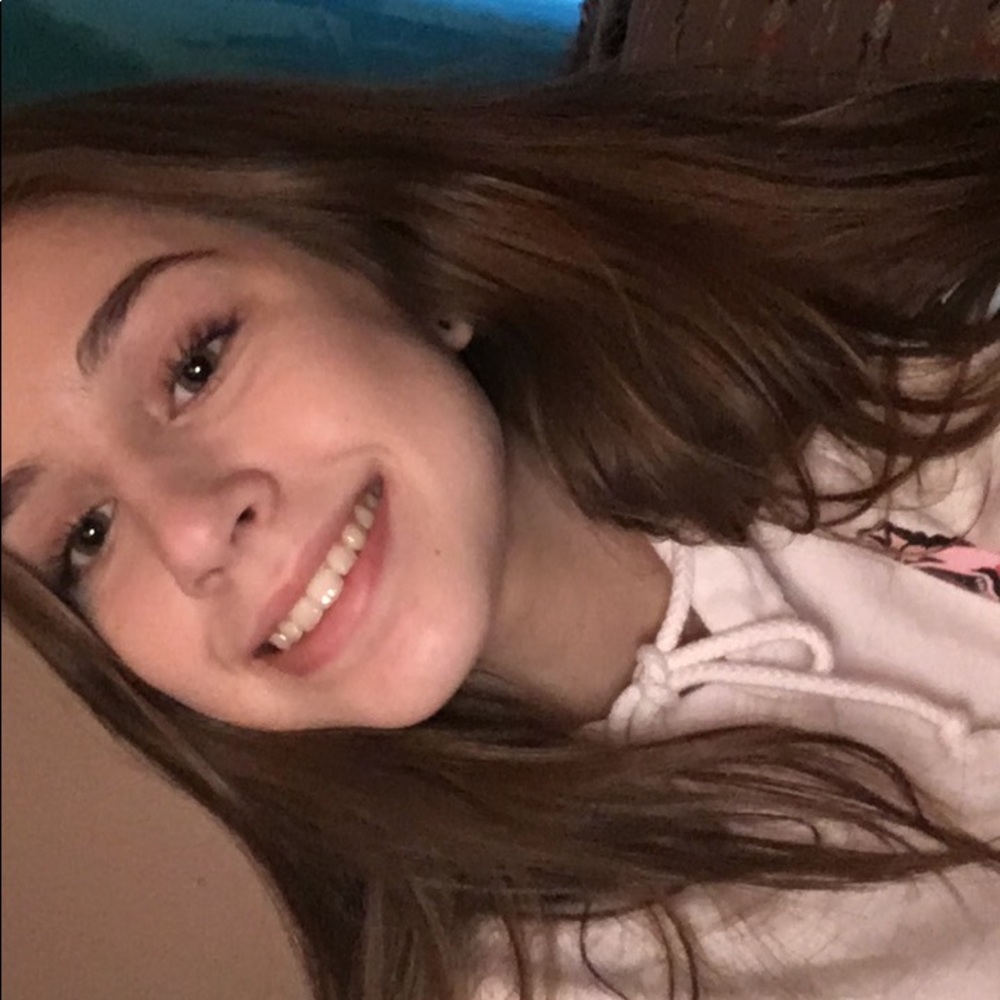 Meet your Posher, Courtney